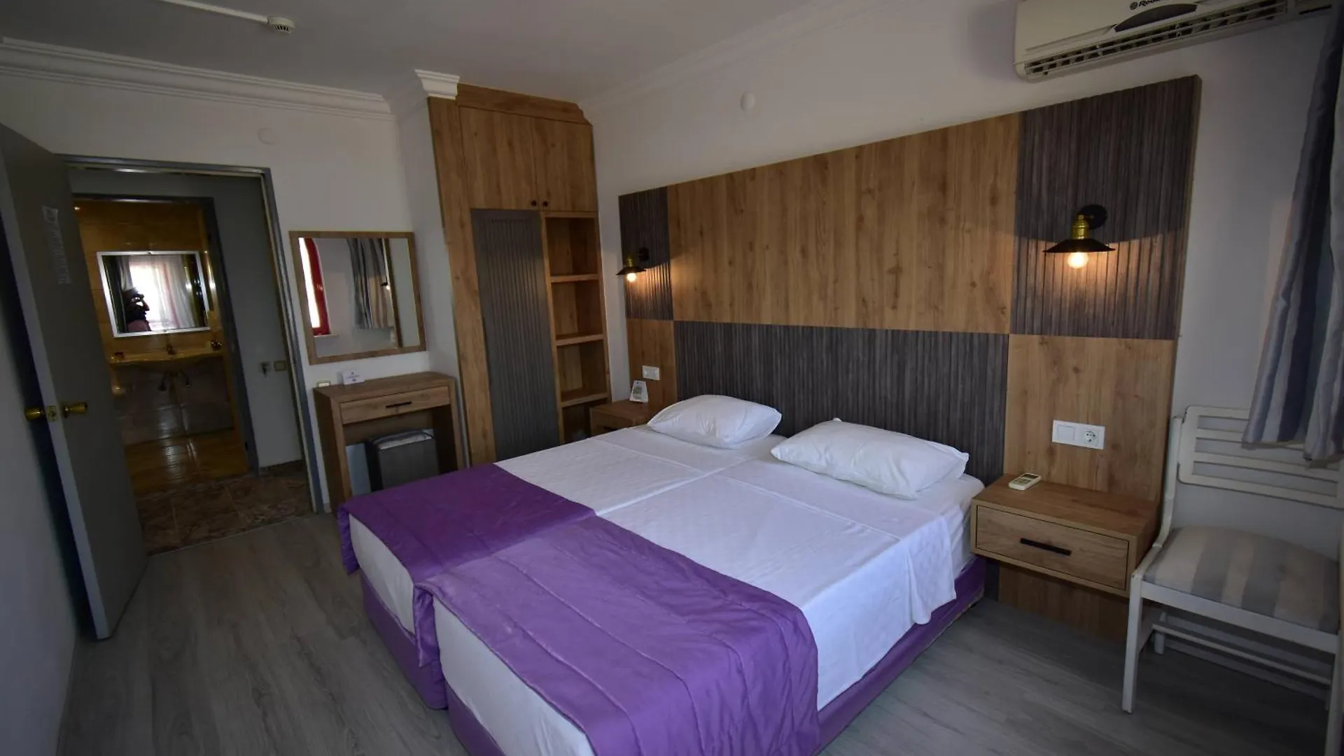 Hotel Billurcu Ayvalı 3*,